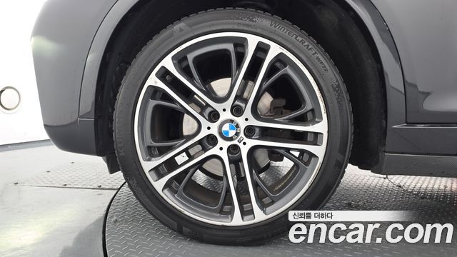 BMW X4 xDrive20d M Sport — пробег 105 736 км — фото 5 из 5