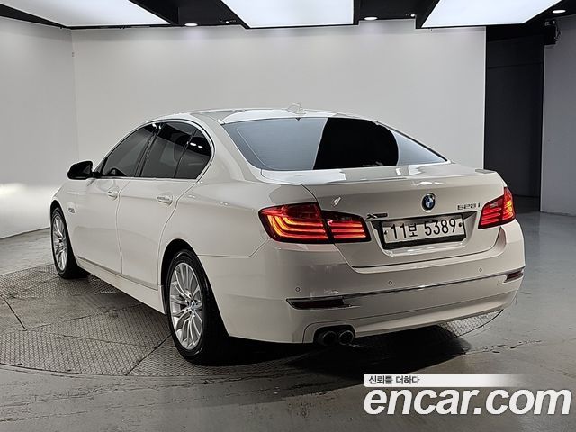 BMW 5-Series 528i xDrive Luxury — пробег 194 000 км — фото 3 из 5