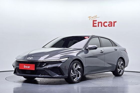 Hyundai AVANTE 1.6 Inspiration — пробег 7 939 км — фото 1 из 5