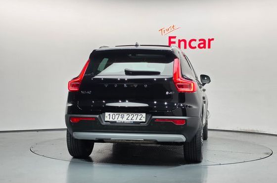 Volvo XC40 B4 Inscription — пробег 71 514 км — фото 4 из 5