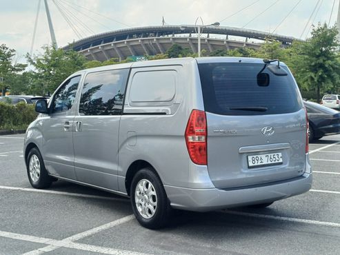 Hyundai Starex 5-Seater VAN CVX Luxury — пробег 205 600 км — фото 4 из 5