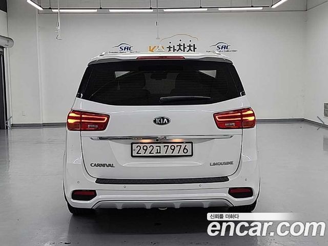 Kia Carnival 7-Seater Limousine President — пробег 221 645 км — фото 4 из 5