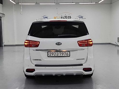 Kia Carnival 7-Seater Limousine President — пробег 221 645 км — фото 4 из 5