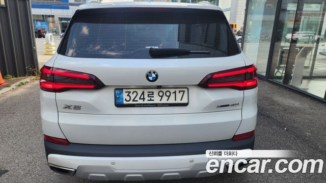 BMW X5 xDrive 40i xLine — пробег 103 097 км — фото 2 из 5