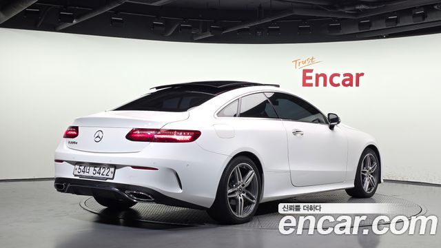 Mercedes-Benz E-Class из Кореи Encar