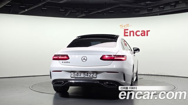Mercedes-Benz E-Class из Кореи Encar