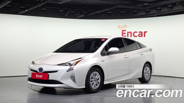 Toyota Prius из Кореи Encar