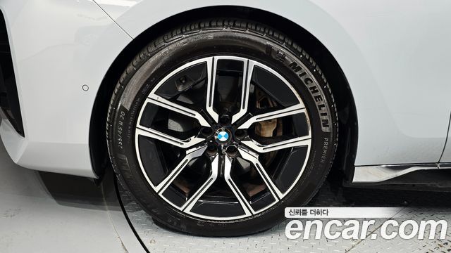 BMW i7 xDrive 60 M sport — пробег 70 702 км — фото 5 из 5
