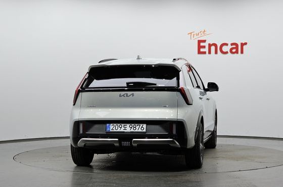 Kia Niro SIgnature — пробег 4 040 км — фото 4 из 5