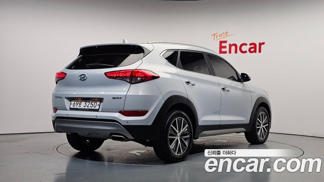 Hyundai Tucson Diesel 1.7 2WD Premium — пробег 74 864 км — фото 2 из 5