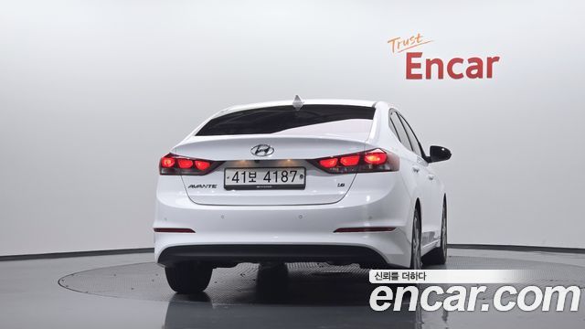 Hyundai AVANTE из Кореи Encar