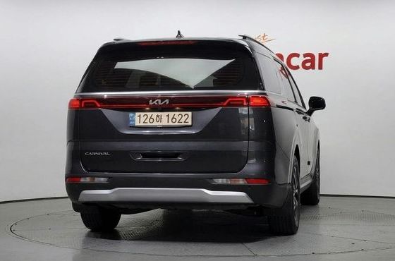 Kia Carnival Diesel 9-Seater Prestige — пробег 93 026 км — фото 4 из 5