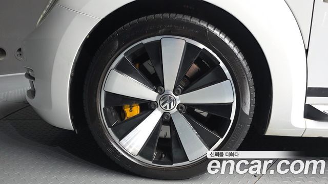 Volkswagen Beatle из Кореи Encar