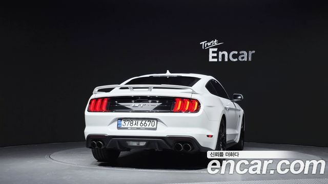 Ford Mustang GT Coupe — пробег 37 301 км — фото 4 из 5