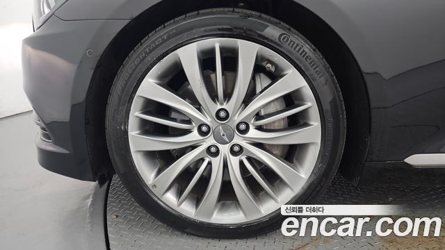 Hyundai Genesis из Кореи Encar