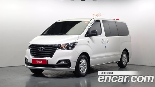 Hyundai Starex Van 5-Seater Smart — пробег 54 331 км — фото 1 из 5