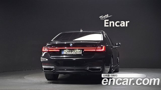 BMW 7-Series 730d xDrive M Sport — пробег 45 515 км — фото 4 из 5