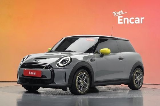 Mini Cooper SE Electric 3rd — пробег 11 040 км — фото 1 из 5