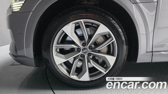 Audi e-tron из Кореи Encar