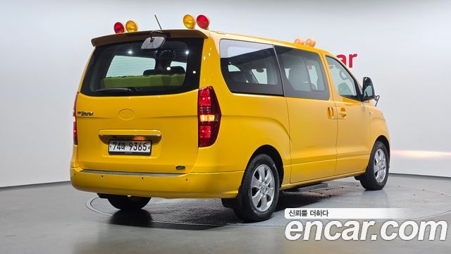 Hyundai Starex School Bus LPi — пробег 97 797 км — фото 2 из 5