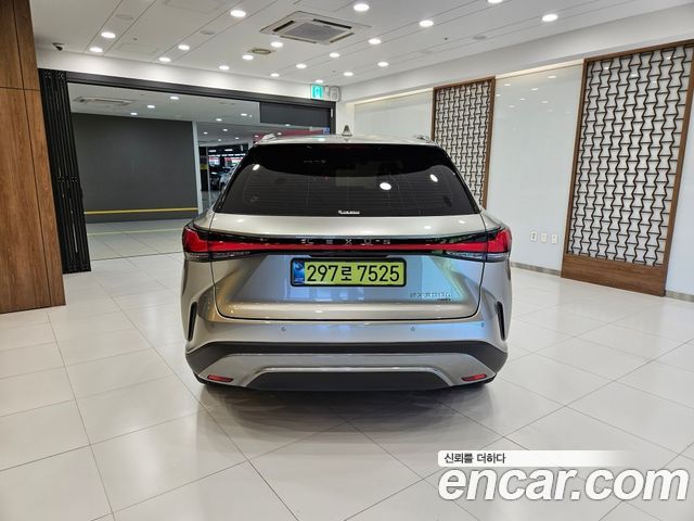 Lexus RX Luxury — пробег 56 563 км — фото 4 из 5