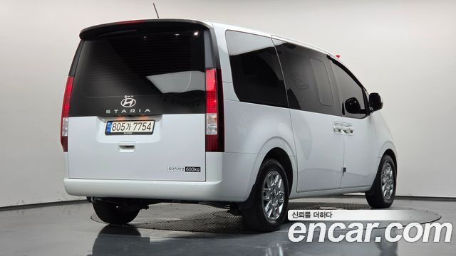 Hyundai Staria Cargo 5-Seater Modern — пробег 130 045 км — фото 2 из 5