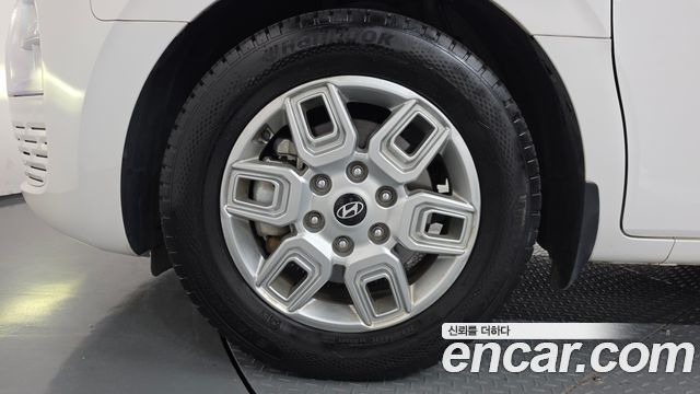 Hyundai Staria Cargo 5-Seater Modern — пробег 130 045 км — фото 5 из 5