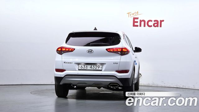 Hyundai Tucson Diesel 1.7 2WD Smart — пробег 117 826 км — фото 4 из 5