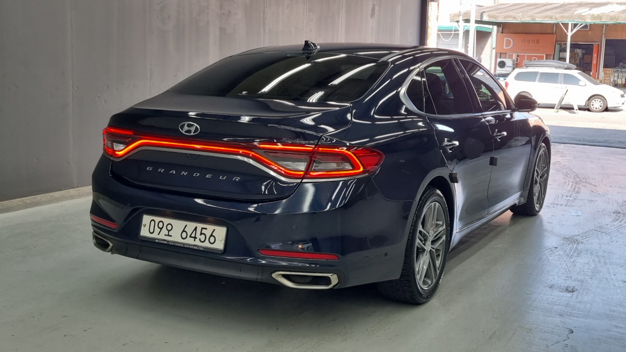 Hyundai Grandeur из Кореи Encar