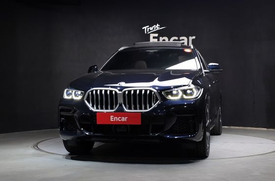 BMW X6 xDrive40i M Sport — пробег 12 518 км — фото 3 из 5