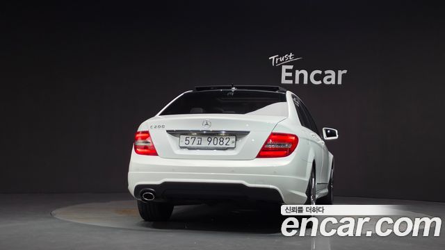 Mercedes-Benz C-Class C200 CGI Avantgarde Style Package — пробег 94 651 км — фото 4 из 5
