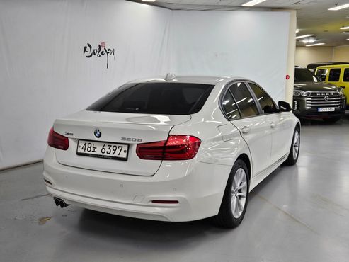BMW 3-Series 320d xDrive — пробег 69 013 км — фото 4 из 5