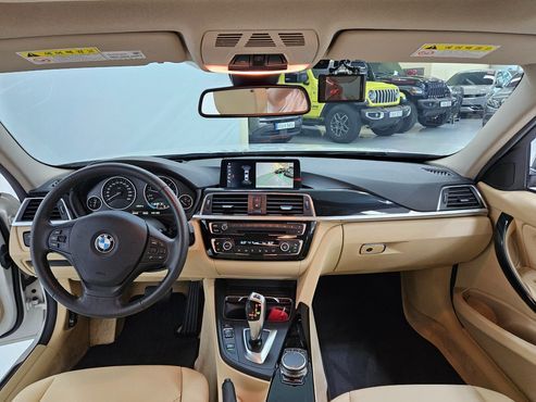 BMW 3-Series 320d xDrive — пробег 69 013 км — фото 5 из 5