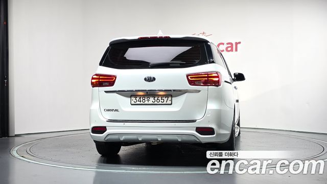 Kia Carnival из Кореи Encar