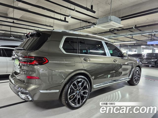 BMW X7 xDrive 40i M Sport 6STR — пробег 2 380 км — фото 4 из 5