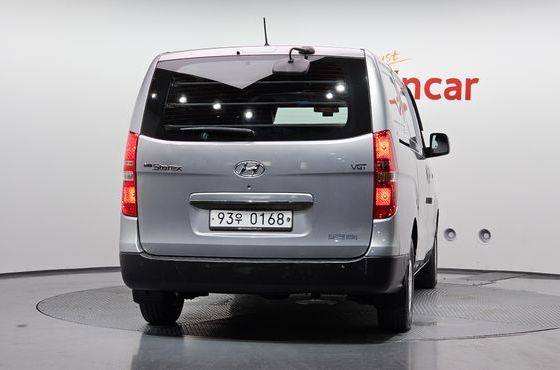 Hyundai Starex Van 3-Seater Style — пробег 533 720 км — фото 4 из 5