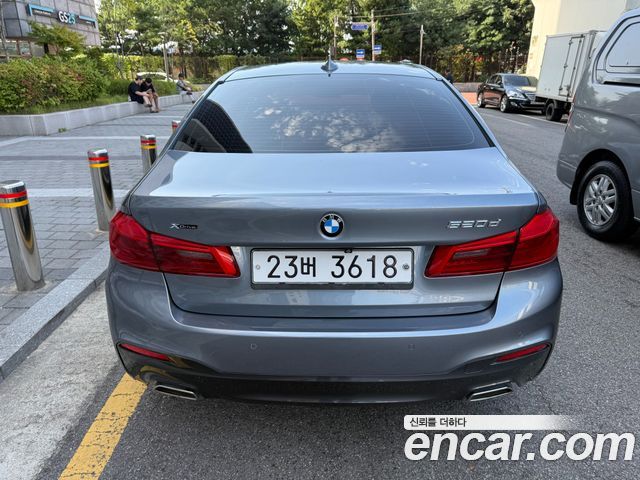 BMW 5-Series 520d xDrive M Sport Package — пробег 144 660 км — фото 4 из 5