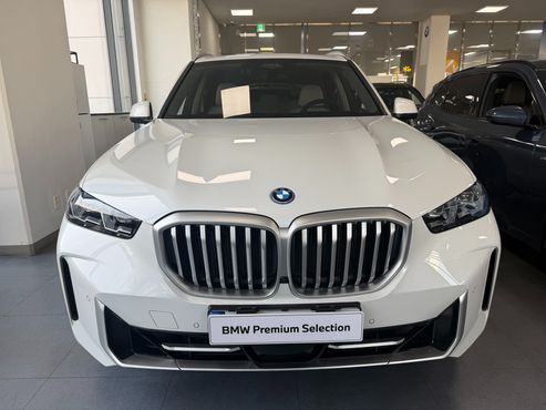BMW X5 xDrive 50e xLine — пробег 13 947 км — фото 3 из 5