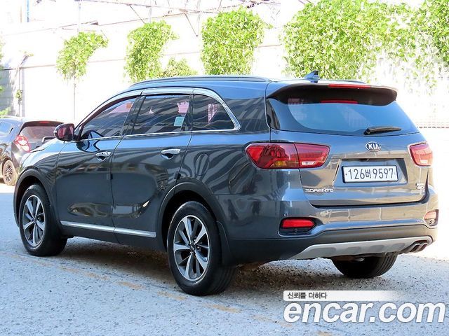 Kia Sorento Diesel 2.0 4WD Prestige — пробег 208 163 км — фото 2 из 5