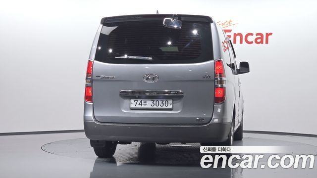 Hyundai Starex 11-Seater Wagon HVX VIP PACK — пробег 100 861 км — фото 4 из 5