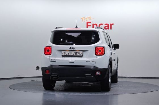 Jeep Renegade 2.0 Diesel Limited High AWD — пробег 121 439 км — фото 4 из 5