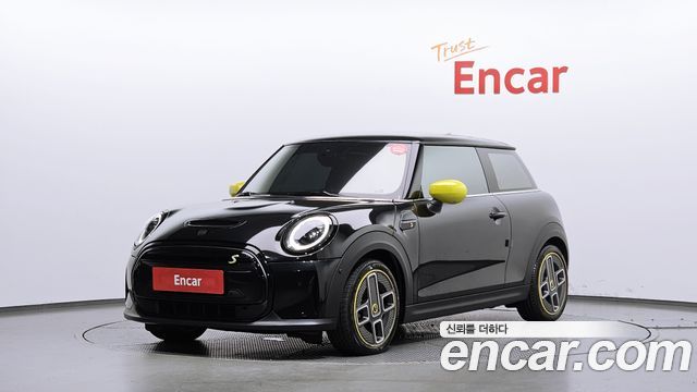Mini Cooper SE Electric 3rd — пробег 50 542 км — фото 1 из 5