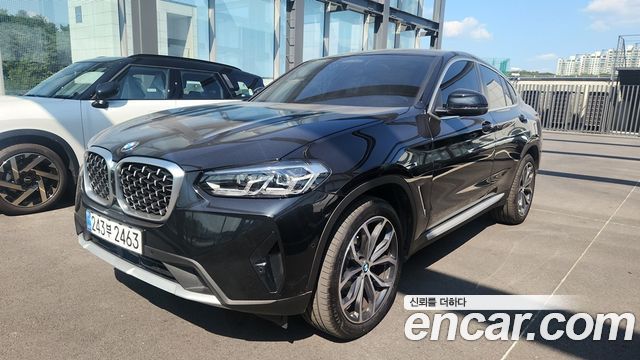 BMW X4 xDrive20i xLine — пробег 4 207 км — фото 1 из 5