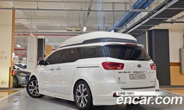 Kia Carnival Gasoline 9-Seater Noblesse Special — пробег 74 283 км — фото 4 из 5
