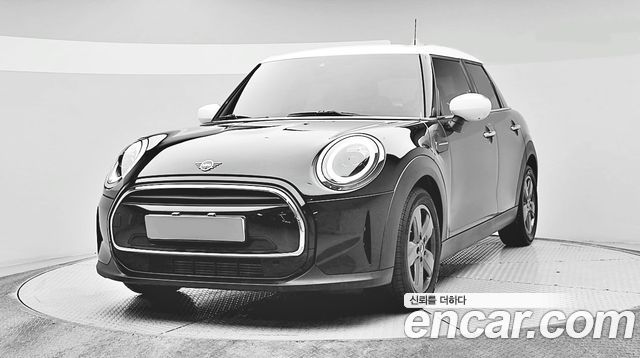 Mini Cooper 5Door Classic Third Generation — пробег 59 253 км — фото 1 из 5