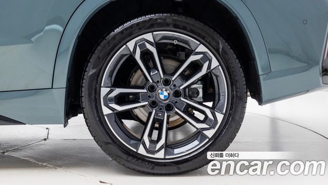 BMW X1 xDrive 20i M Sport — пробег 4 157 км — фото 5 из 5