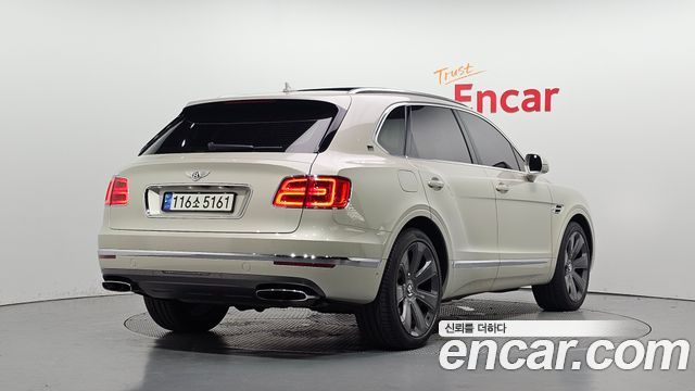 Bentley Bentayga 6.0 W12 — пробег 60 187 км — фото 2 из 5