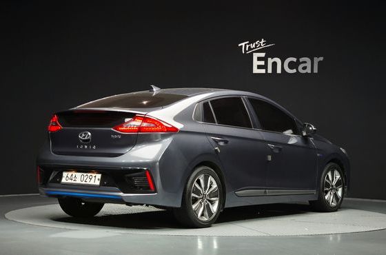Hyundai Ioniq Q — пробег 127 360 км — фото 2 из 5