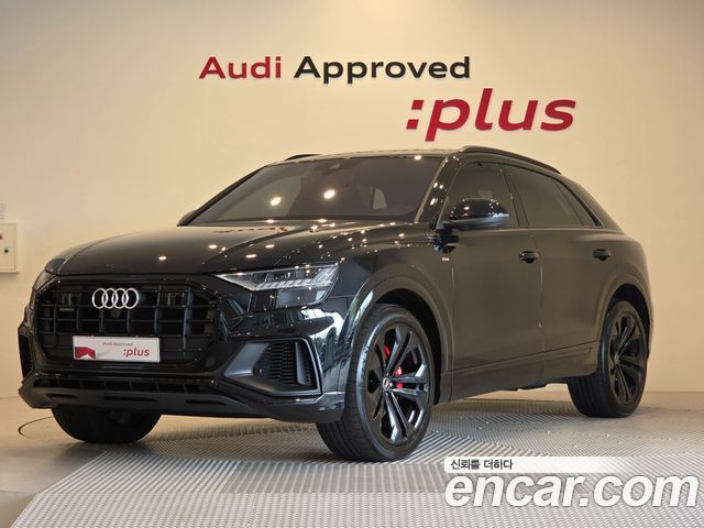Audi Q8 55 TFSI Quattro Premium — пробег 28 456 км — фото 1 из 5