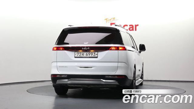 Kia Carnival Gasoline 11-Seater Noblesse — пробег 92 643 км — фото 4 из 5